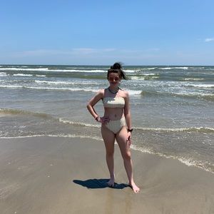 Meet your Posher, Alana